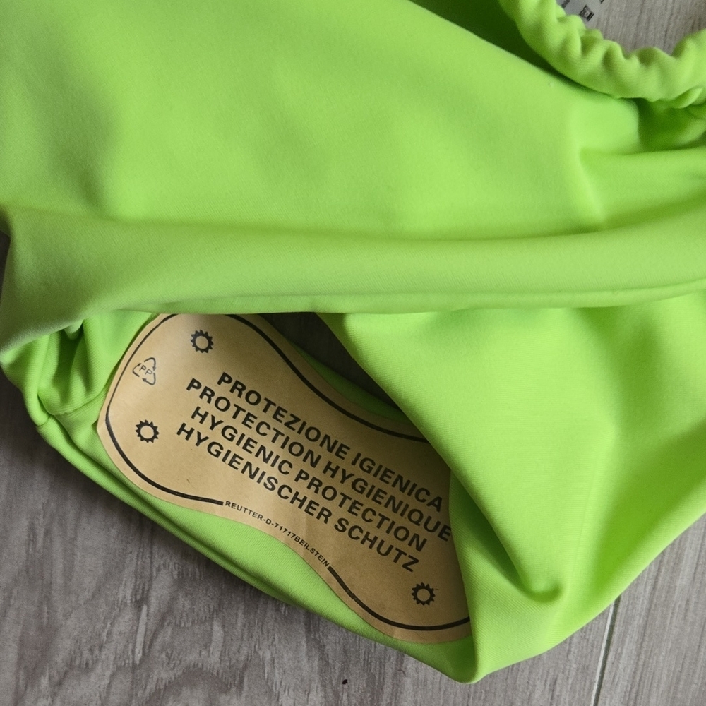 Neon Green Bikini with Beaded Accents - Picture 4 of 4